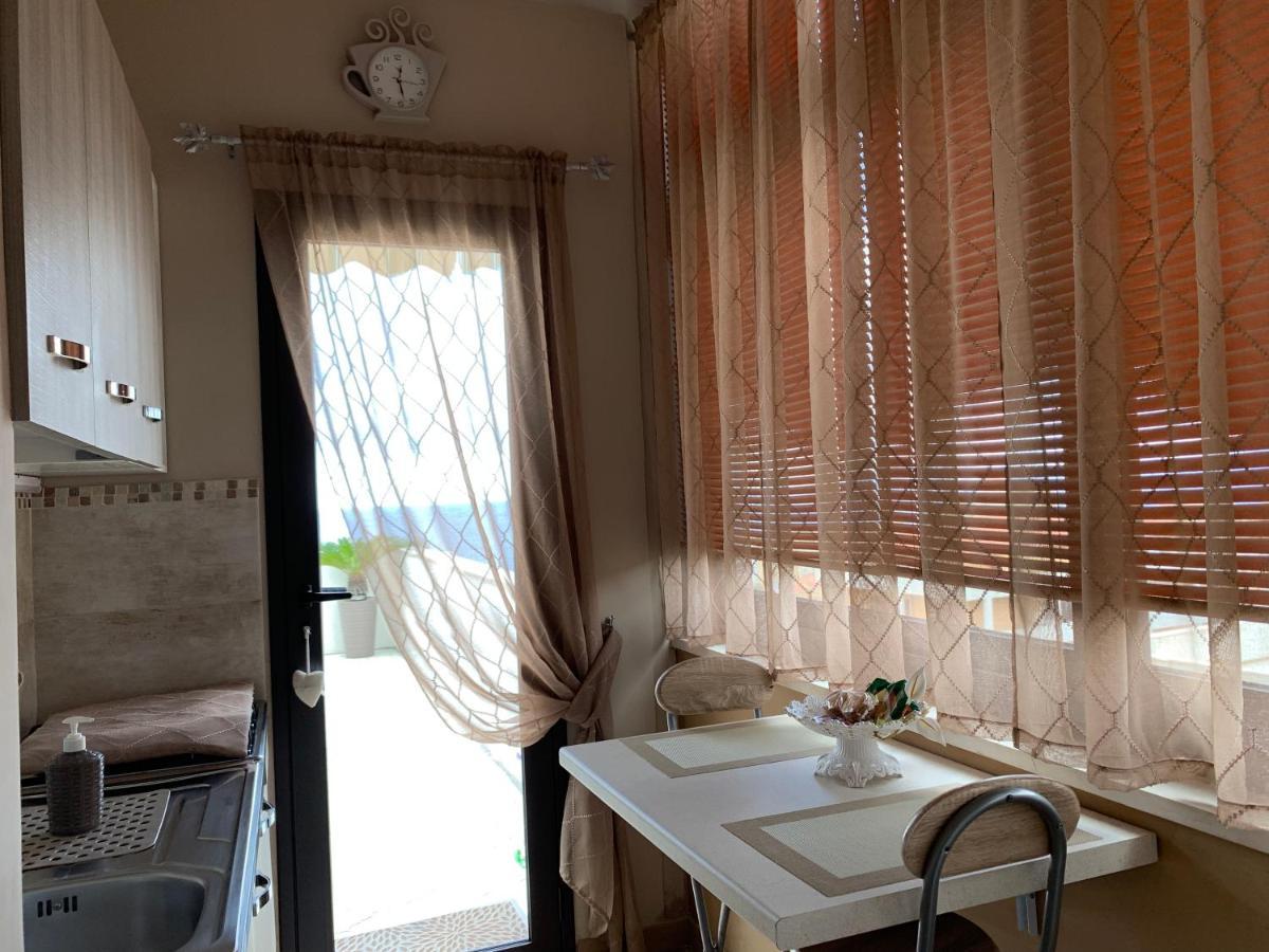 Emyteo Apartment